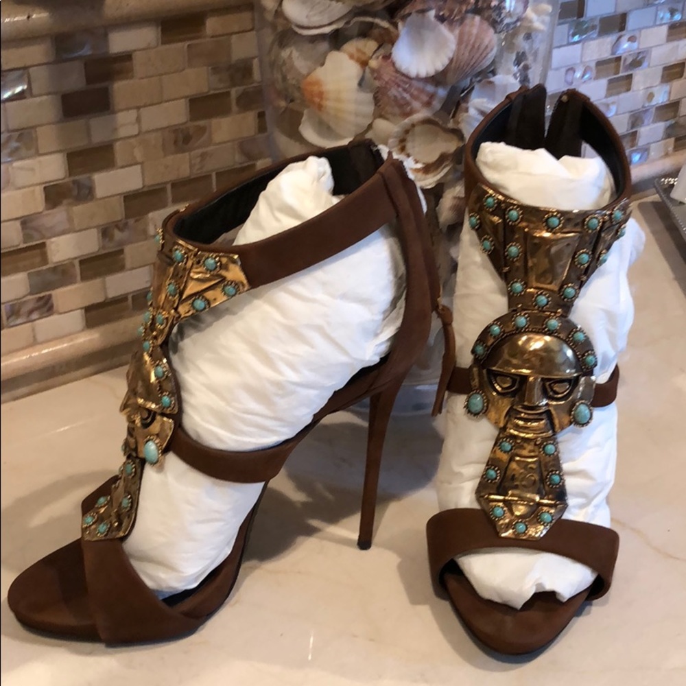 NWT Giuseppe Zanotti unique high heels shoes